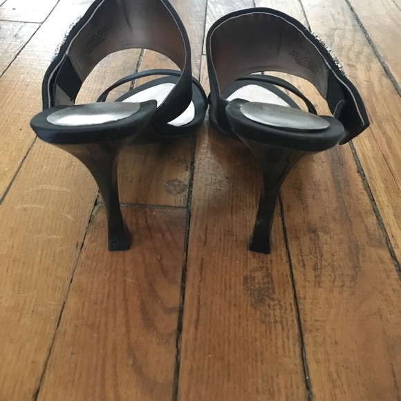 Host Pick Nine West Rhinestone Flower Heels - Picture 5 of 8